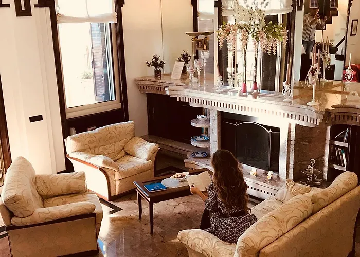  La Maison Royale