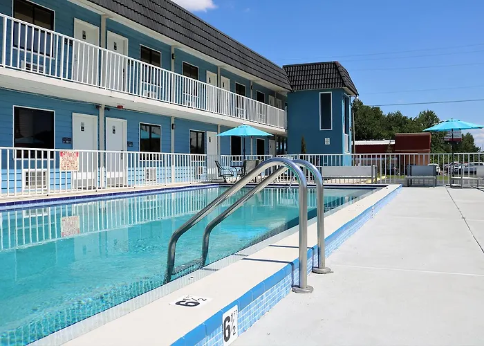 Monte Carlo Inn- Near Disney