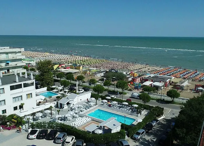 Hotel Con Piscina Promenade Universale