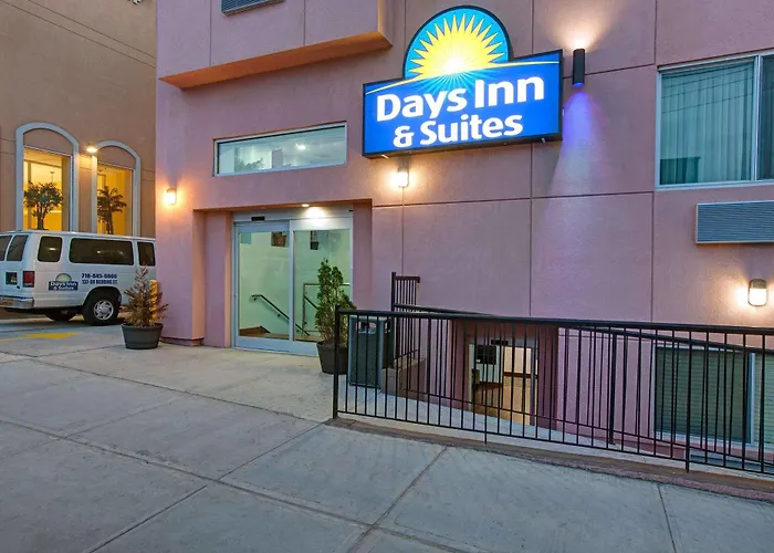 Hotels Close to Airport Days Inn & Suites By Wyndham Ozone Park/Jfk Airport