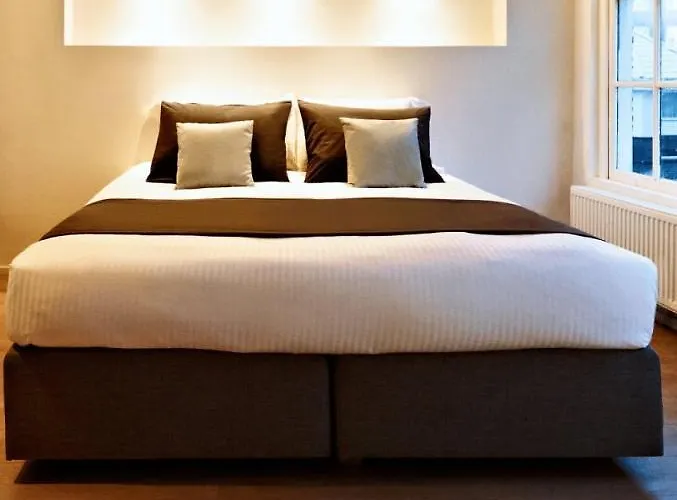 Ams Suites
