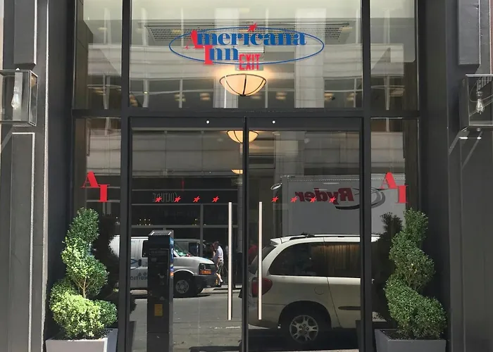 Airport Hotel: Americana Inn