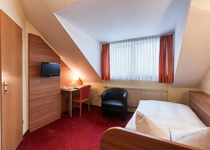 Nuernberger Trichter Family-Business Hotel Garni