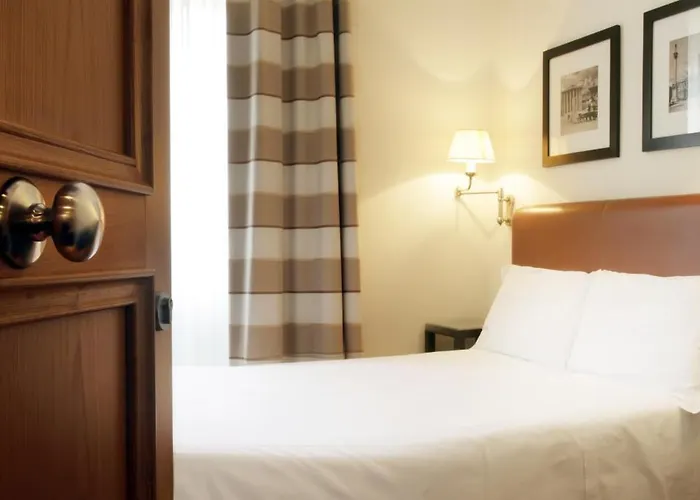 Family Hotel: Hotel Albergo Santa Chiara