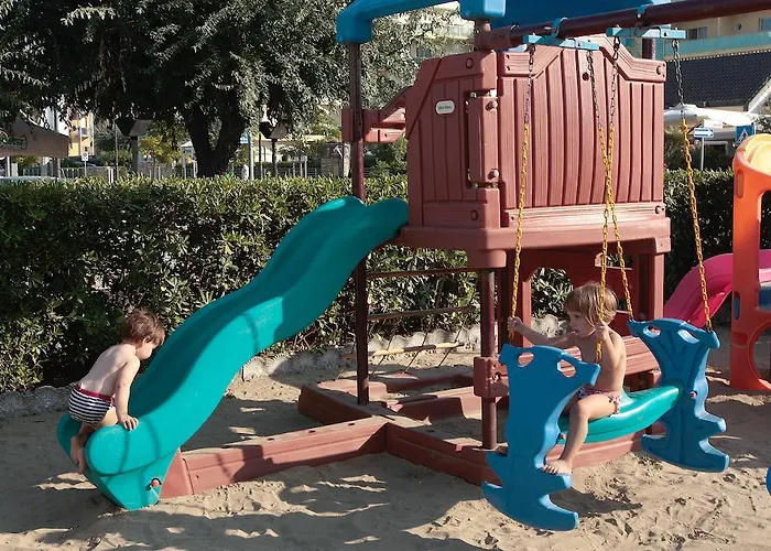 Hotel con piscina: Gallia Club Hotel