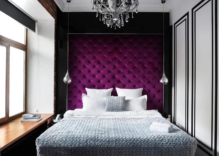 Hotel near College: Theatre Boutique Apartments