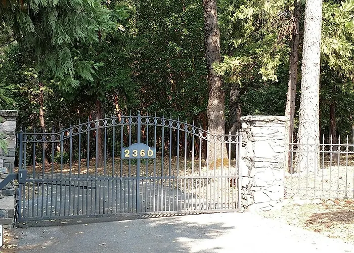 Ponderosa Ridge A B & B