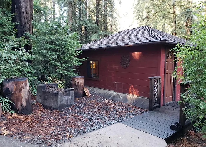 : Riverside Campground & Cabins