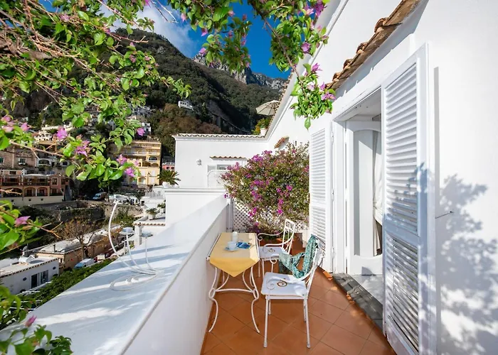 Villa Yiara (Adults Only)