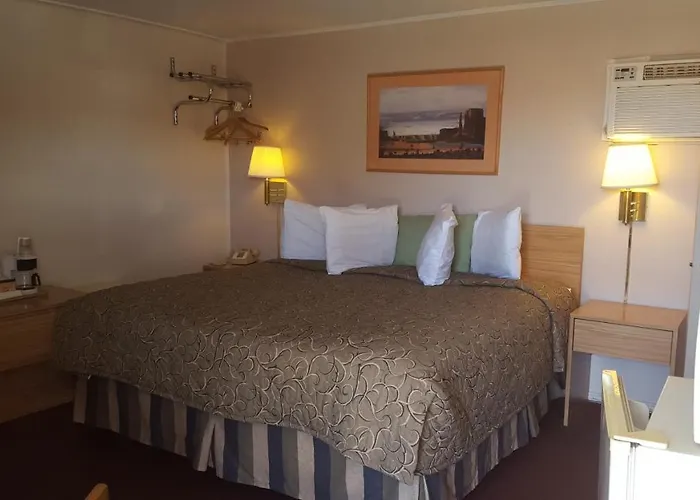 Motel: Cozy Inn