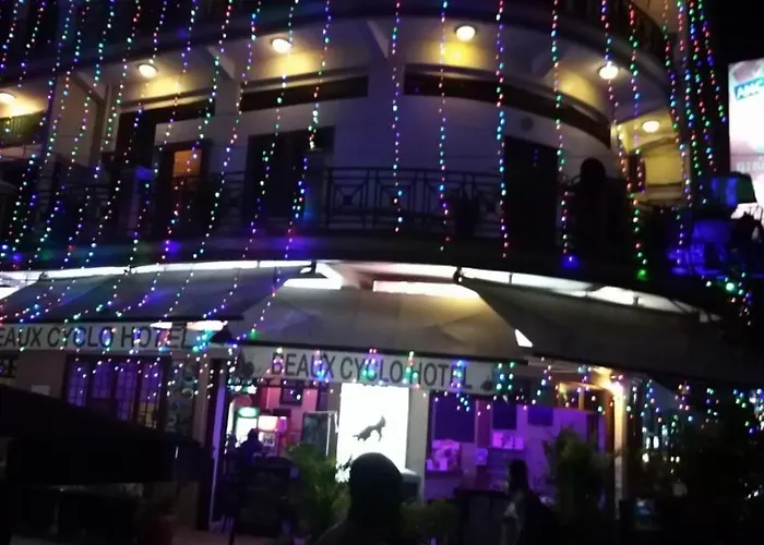 Cyclo Hotel-Bar-Restaurant