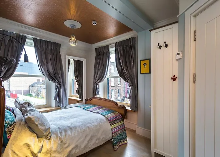 B&B: Mcgettigan'S Townhouse - Olives & Figs Bistro