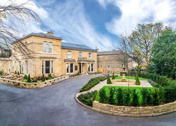 Manor House Lindley
