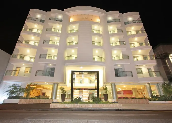 Hotel with view: Hotel Atrium Plaza
