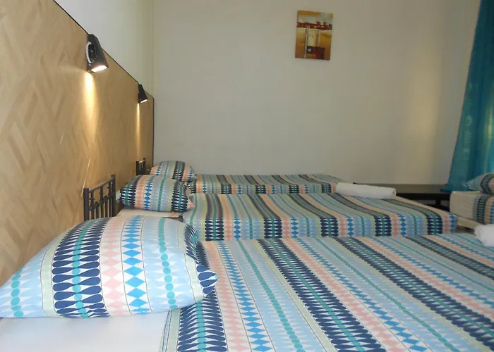 Crescent Rooms