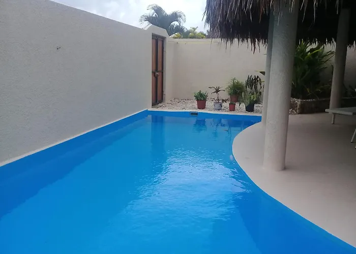Villa with pool Waves At Surfside