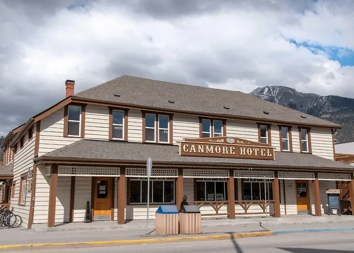 The Hostels Party - The Canmore