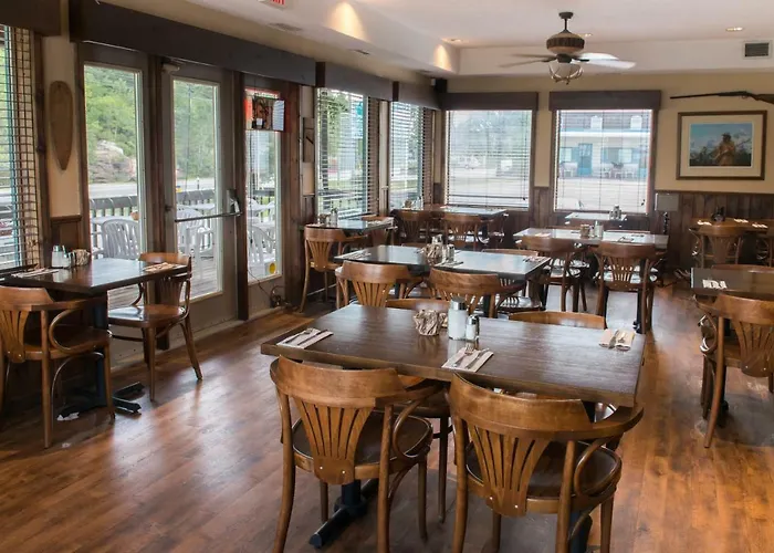 Cheap hotel: Trapper'S Choice Inn & Restaurant