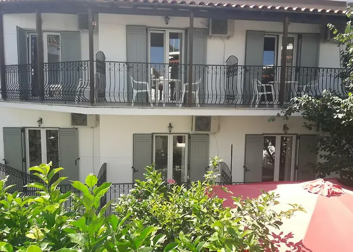 Family Hotel: Pension Nikolas