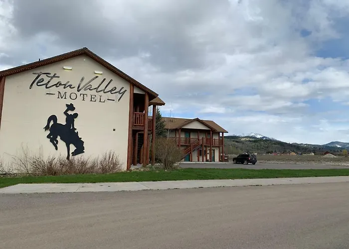 Hotel with view: Teton Valley Motel