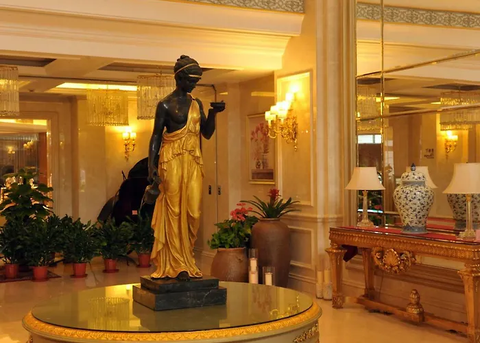 Hotel with Tennis: Central International Hotel