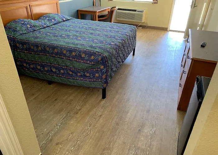 Guest Inn And Suites
