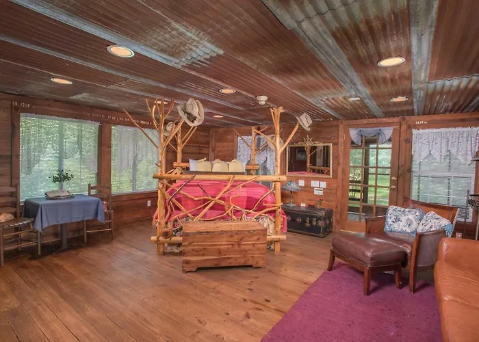 Jacuzzi hotel: 7F Lodge And Events