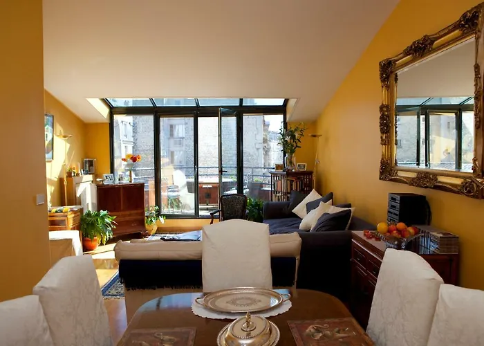 52 Clichy Bed&Breakfast