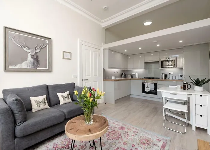 Home Street Residence