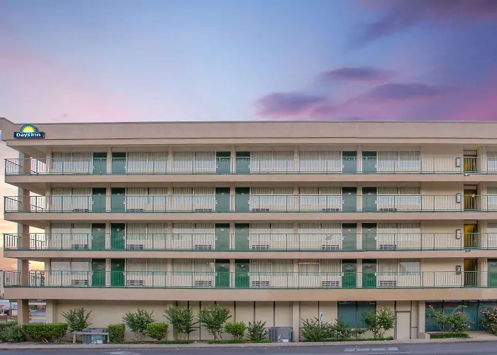 Motel: Days Inn By Wyndham Florence Downtown