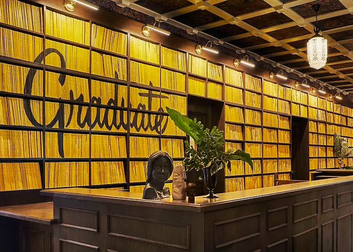 Beach hotel: Graduate By Hilton Berkeley